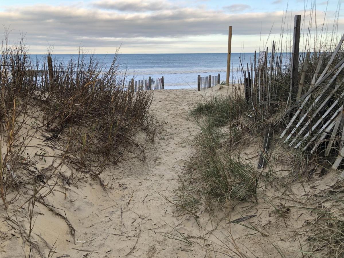 The Pirates' Retreat Cottage Kitty Hawk Exterior photo